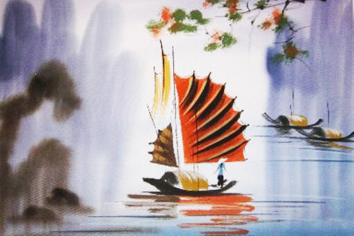 Traditional Vietnamese Ha Long bay boat 1